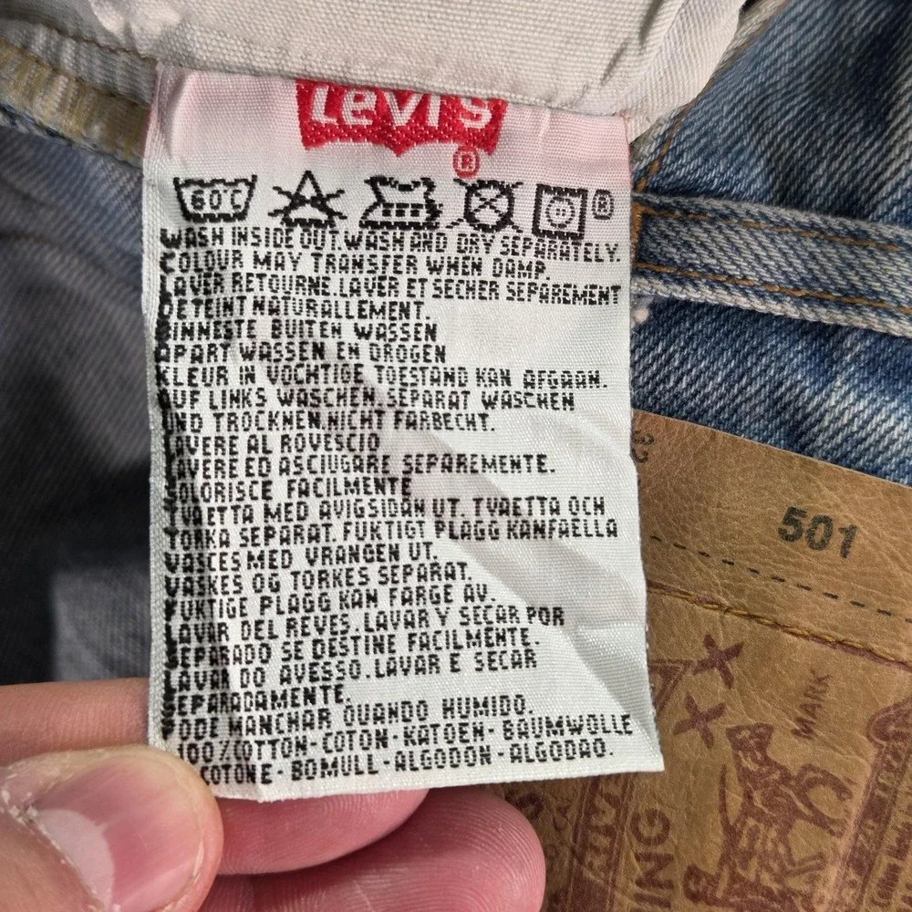VTG Levis 501 Jeans‎ Mens Blue Med Wash Straight Button Fly USA Fits 32x32